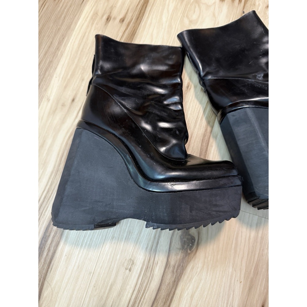 Dolls Kill's Darker Wavs Platform Boots Womens Size 8
